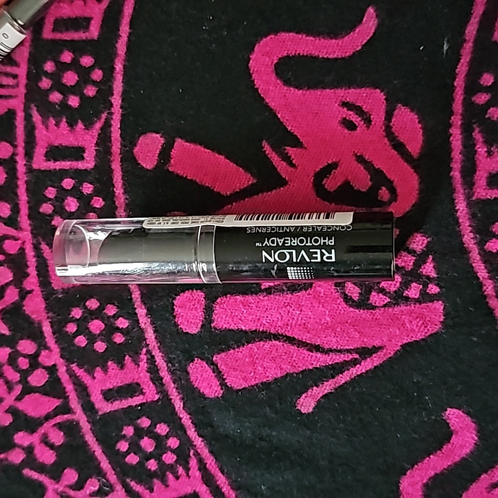 Revlon Photoready concealer